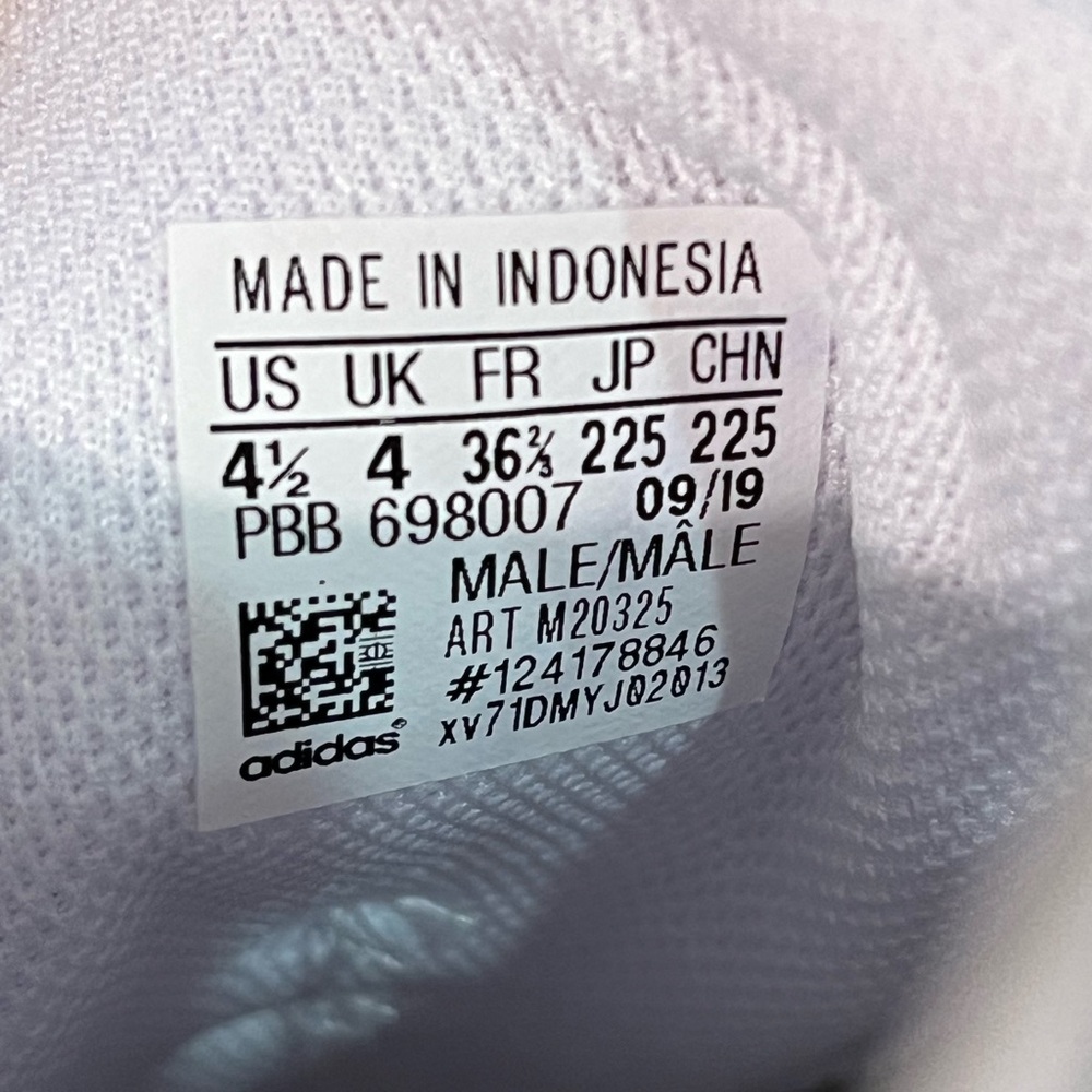 Adidas Stan Smith Shoes. Big Boy 4.5 Color White And Dark Blue. - Picture 9 of 10